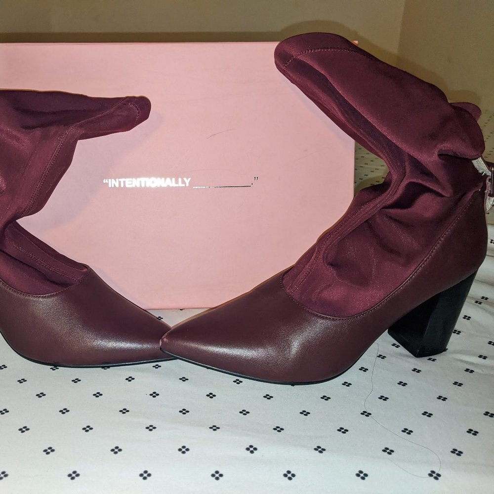 Burgundy Intentionally Blank Patricia Boots - size 8